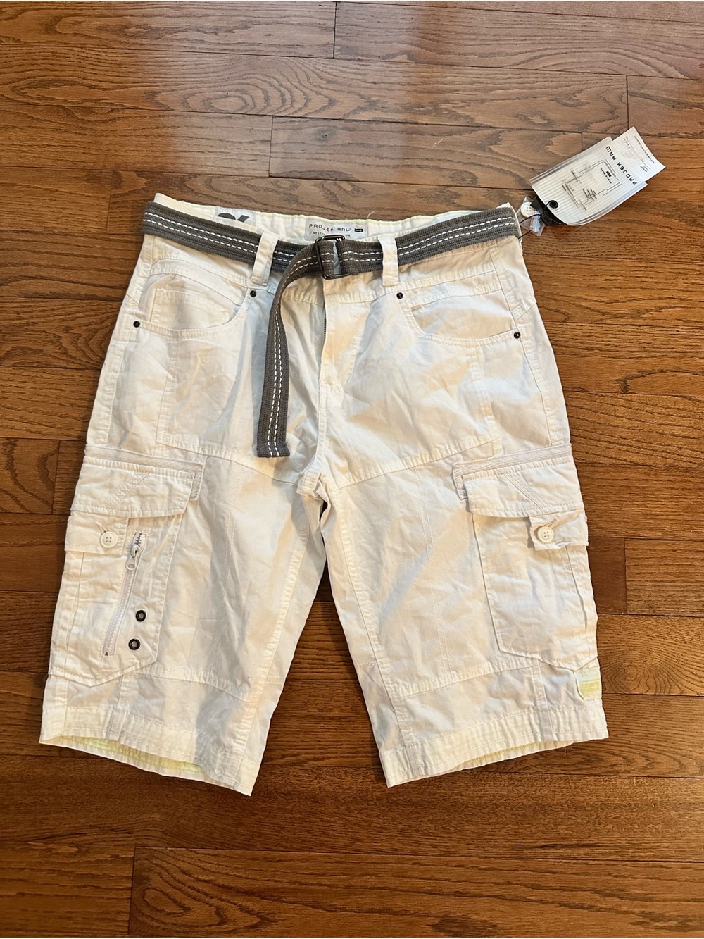 NWT Projek Raw Men's Belted 7 Pocket Cargo Shorts Size 34 White Zipper Pull On